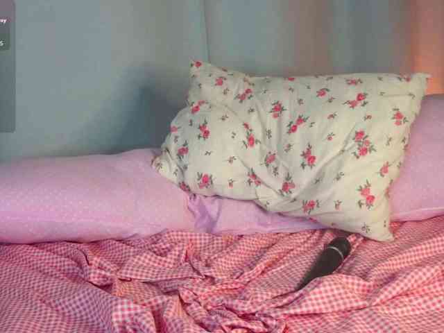 LunaLeez webcam