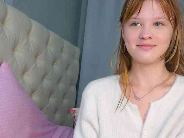LunaLeez webcam