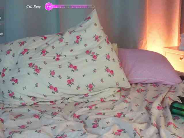 LunaLeez webcam