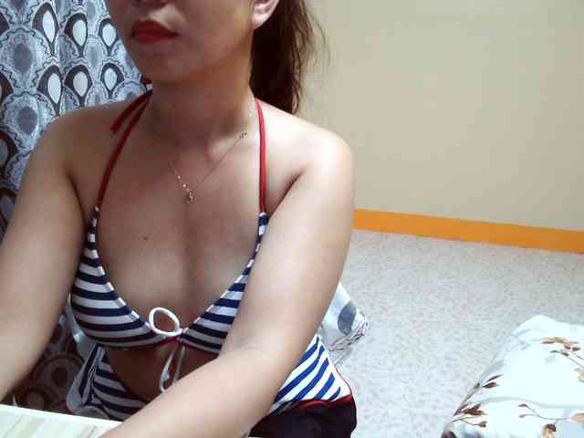 AsianHotAssx webcam