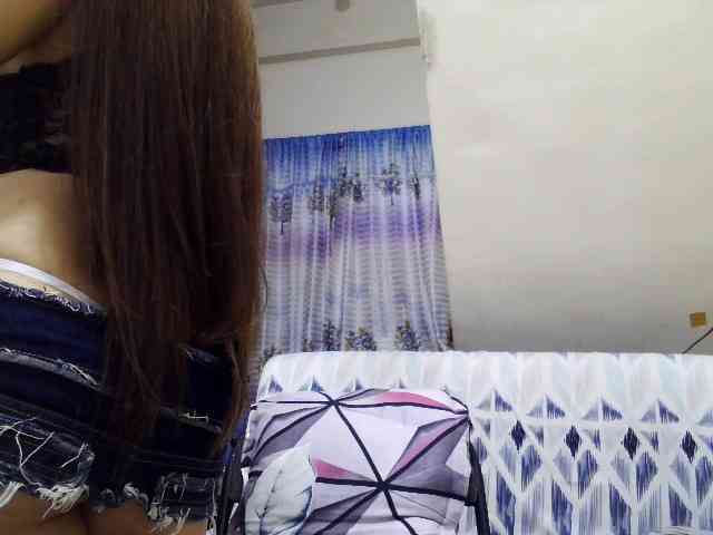AsianHotAssx webcam