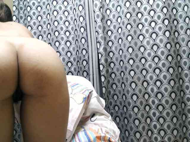 AsianHotAssx webcam
