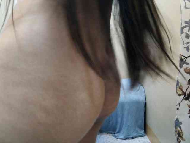 AsianHotAssx webcam