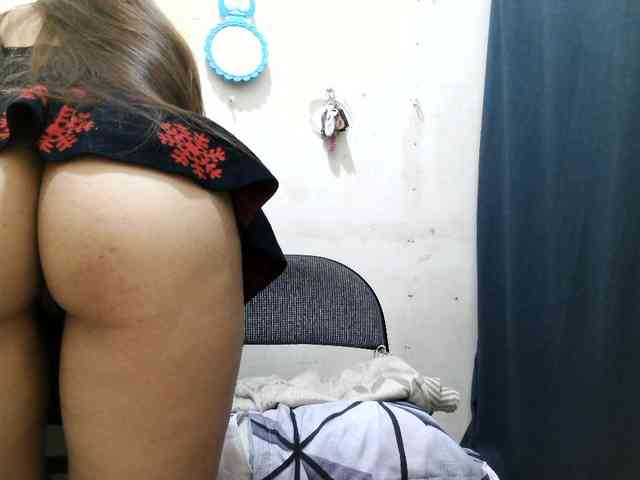 AsianHotAssx webcam
