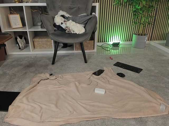 ChloeKole live webcam show