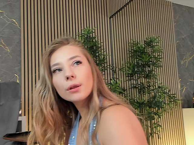 ChloeKole live webcam show