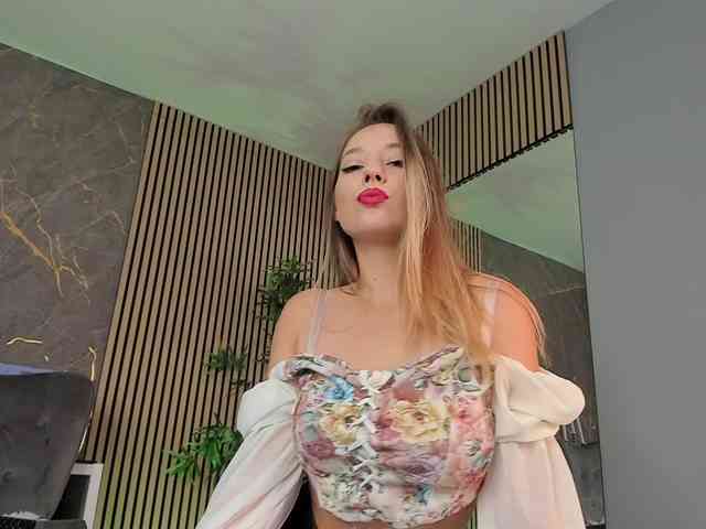 ChloeKole webcam