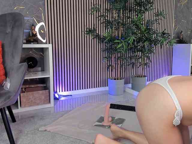 ChloeKole webcam