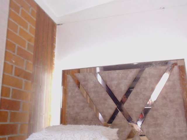 madam-agatha live sex show