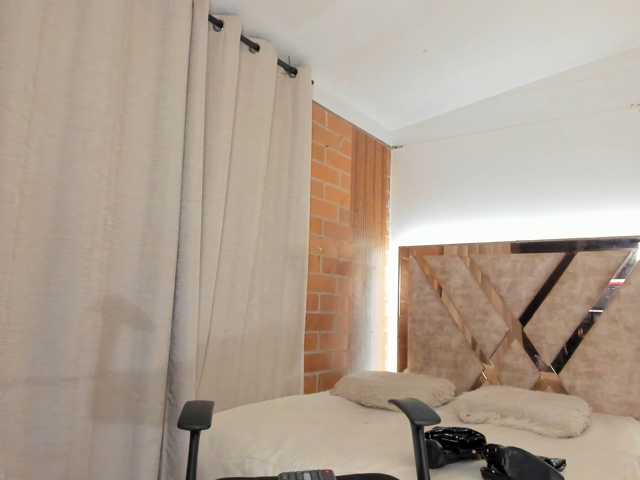 Madam-Agatha live cam on BongaCams