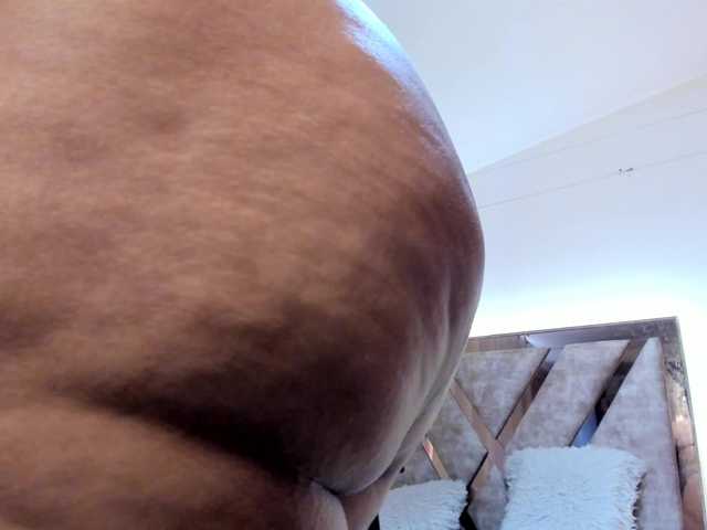 Madam-Agatha live cam on BongaCams