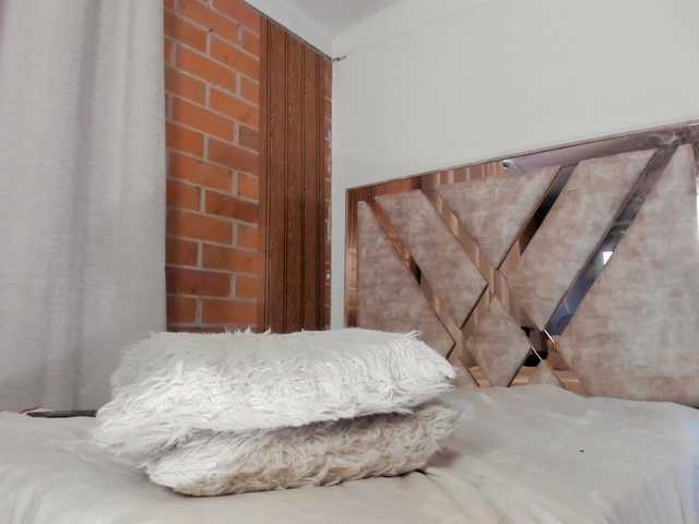 Madam-Agatha live cam on BongaCams