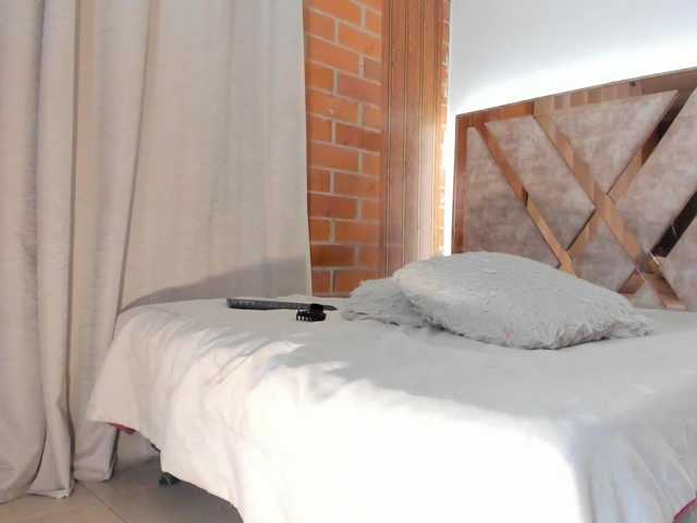 Madam-Agatha live cam on BongaCams