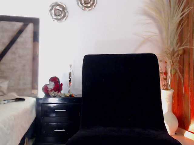 Madam-Agatha live cam on BongaCams