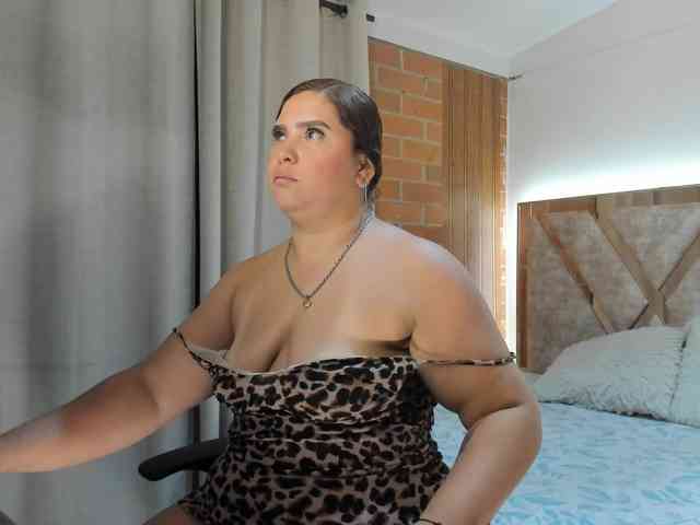 Madam-Agatha webcam