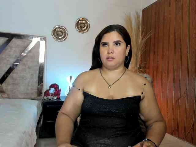 Madam-Agatha webcam