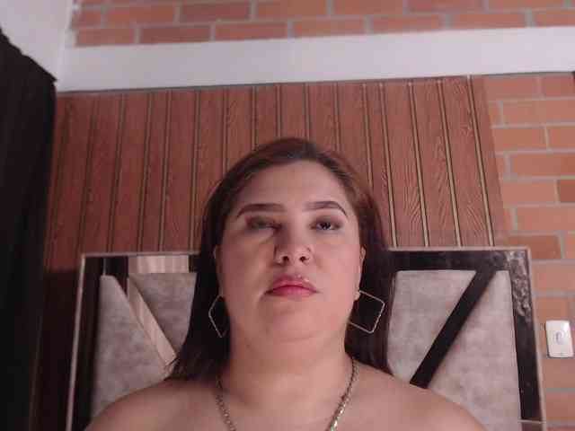 Madam-Agatha webcam