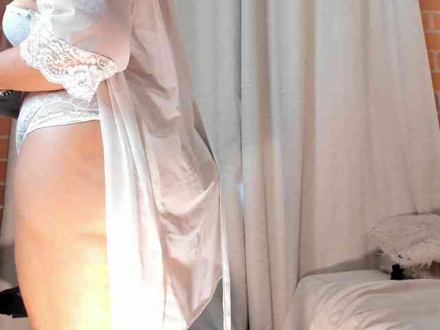 Madam-Agatha webcam