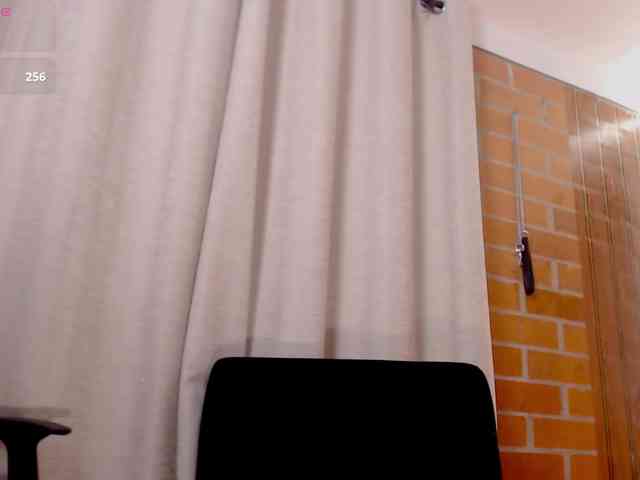 Madam-Agatha webcam