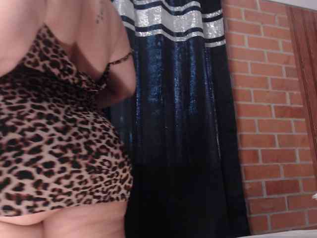 Madam-Agatha webcam