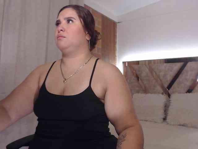 Madam-Agatha webcam