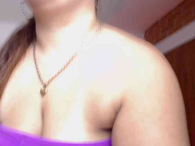 Madam-Agatha webcam