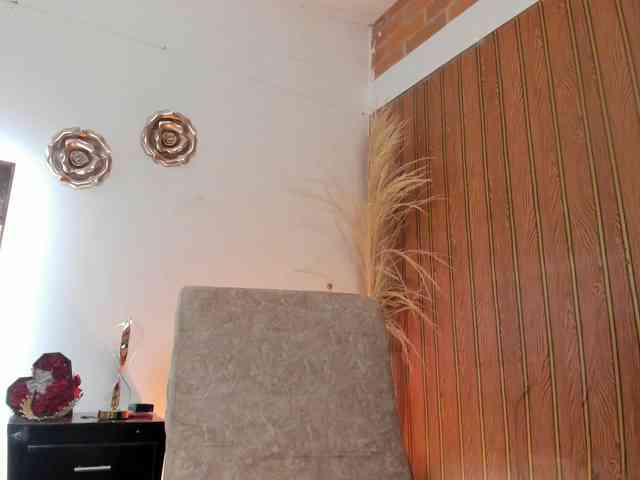 Madam-Agatha webcam