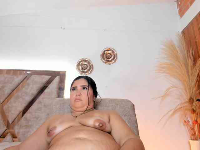 Madam-Agatha webcam