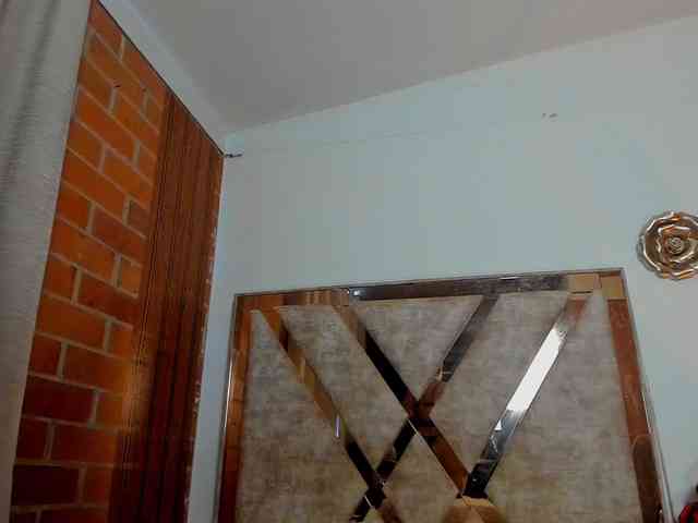 Madam-Agatha webcam