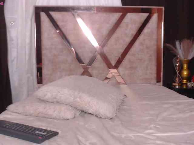 Madam-Agatha webcam