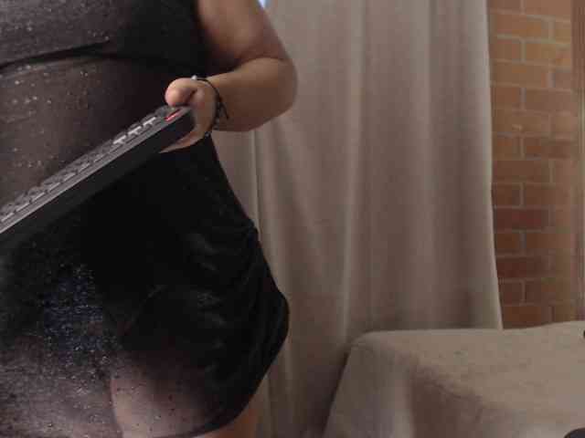 Madam-Agatha webcam