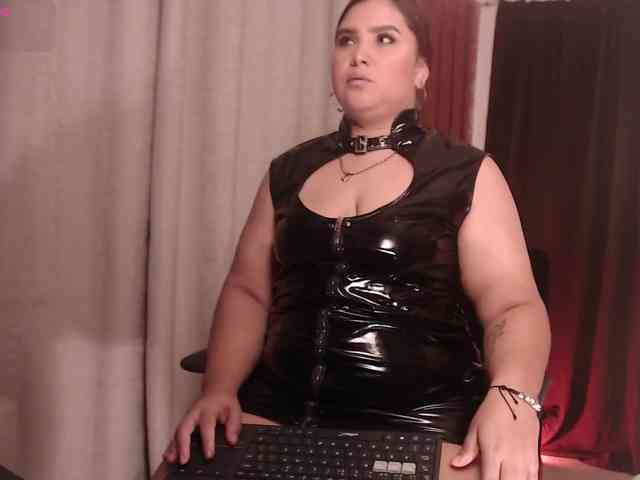 Madam-Agatha webcam