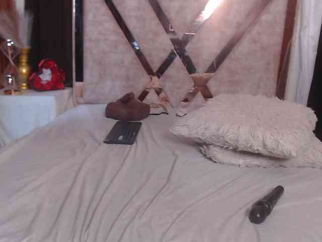 Madam-Agatha webcam