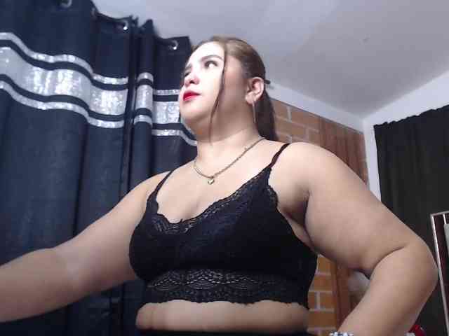 Madam-Agatha webcam