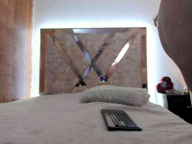 Madam-Agatha webcam