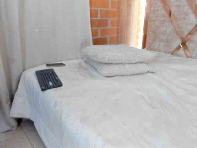 Madam-Agatha webcam