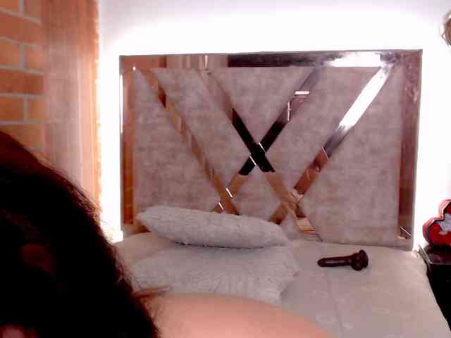 Madam-Agatha webcam