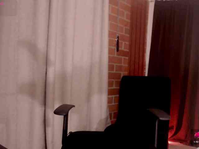 Madam-Agatha webcam