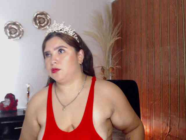 Model: Madam-Agatha