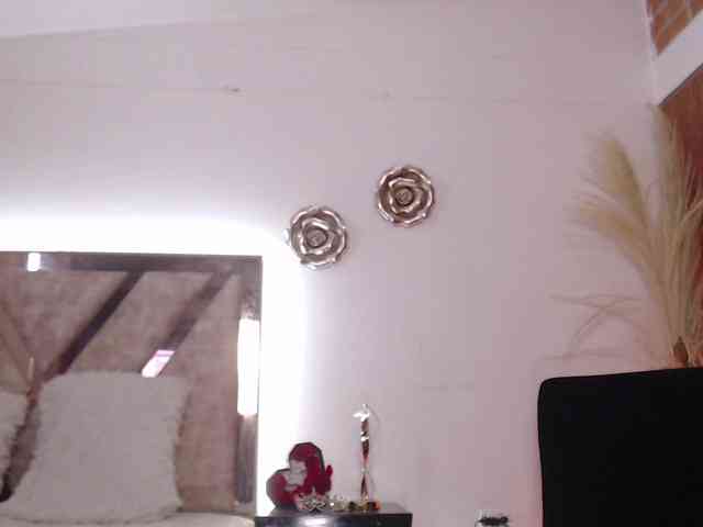 Madam-Agatha webcam