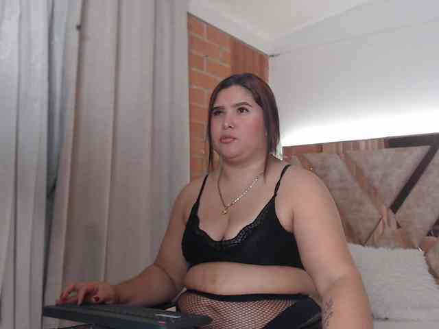 Madam-Agatha webcam