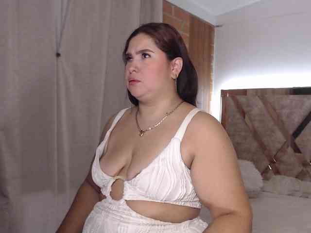 Madam-Agatha webcam
