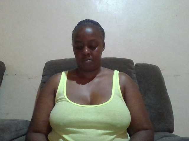 Prettylexxi live cam on BongaCams
