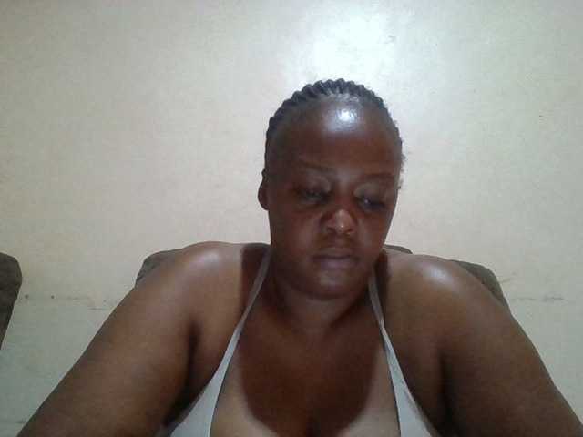 Prettylexxi live cam on BongaCams