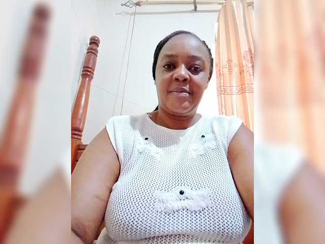 Prettylexxi live cam on BongaCams