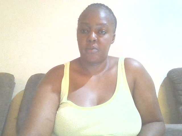 Prettylexxi live cam on BongaCams