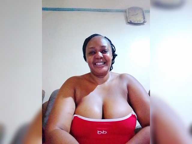 Prettylexxi live cam on BongaCams