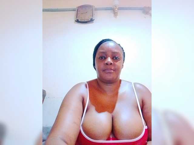 Prettylexxi live cam on BongaCams