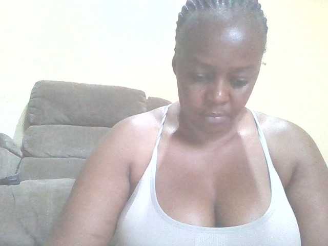 Prettylexxi live cam on BongaCams