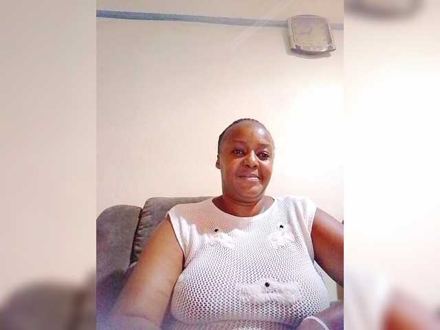 Prettylexxi live cam on BongaCams
